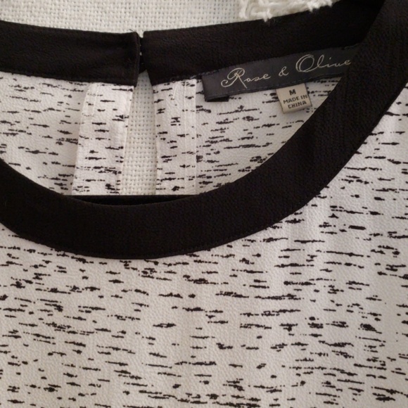 PRICE DROP! 3/4 Sleeve Patterned Blouse - Picture 2 of 3